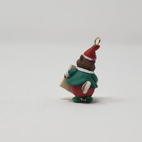 1992 Hallmark Chipmunk Parcel Service Keepsake Christmas Holiday Ornament - Picture 5 of 7